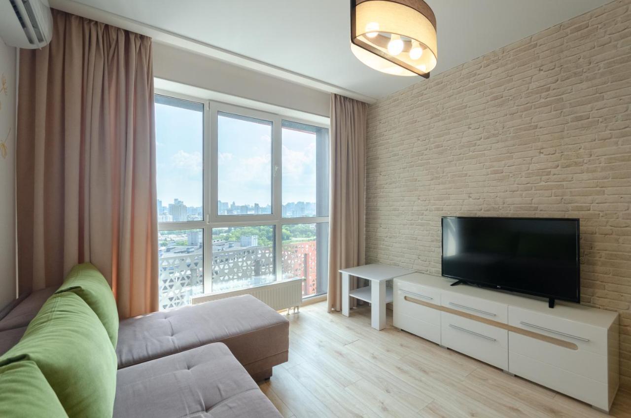 Petrovdom 41B-59B-90B-77B Stunning City View Apartments At Rc Kvartet, Central Railway Station Kiev Dış mekan fotoğraf