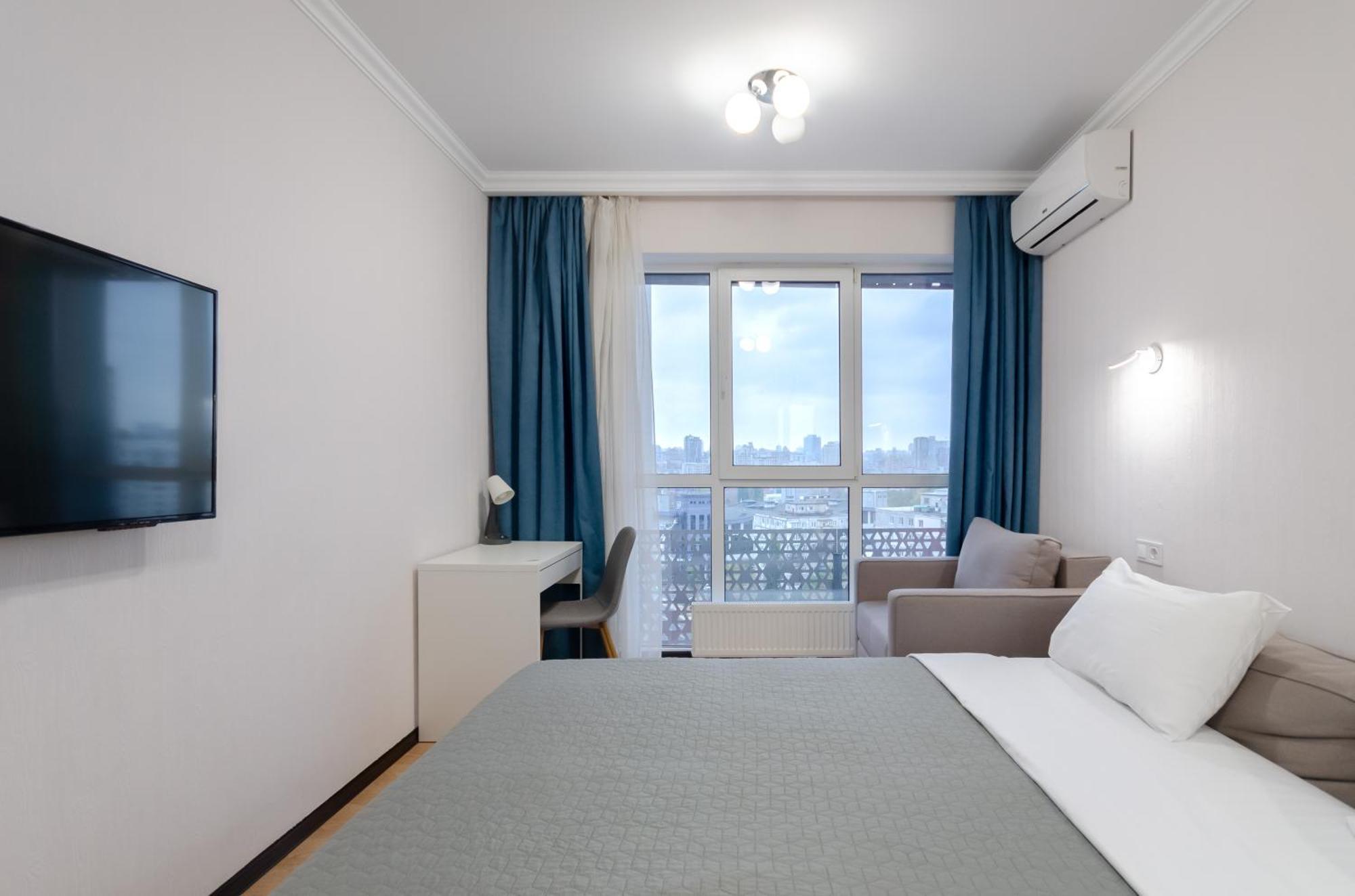 Petrovdom 41B-59B-90B-77B Stunning City View Apartments At Rc Kvartet, Central Railway Station Kiev Dış mekan fotoğraf